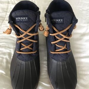 Lightly worn Sperry boots